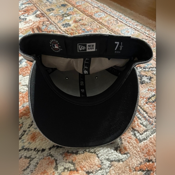 Chicago White Sox collectible hat. - Picture 4 of 9